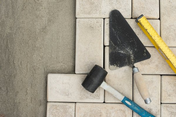 Comment faire une allée de garage en pavé: guide complet